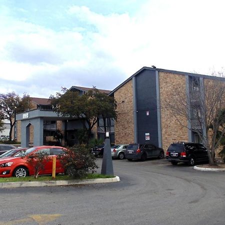 Home Suites San Antonio Exterior photo