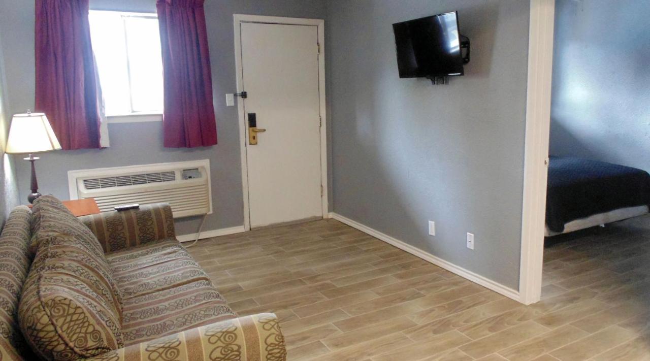 Home Suites San Antonio Exterior photo
